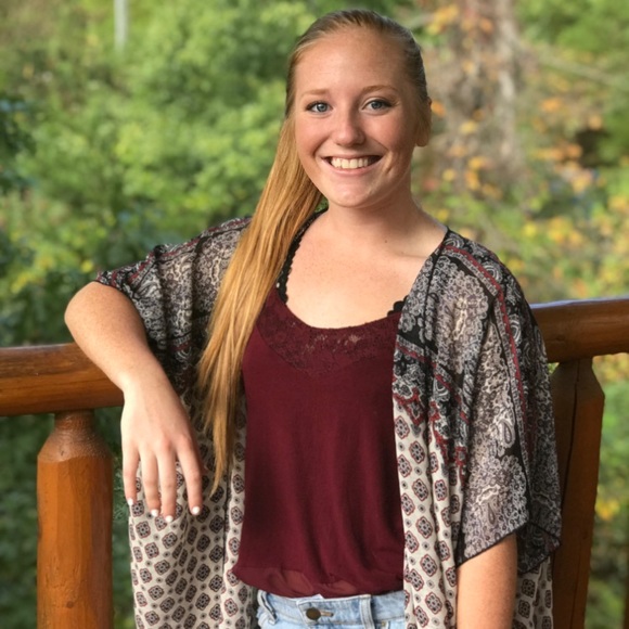 Meet your Posher, Abby - Picture 1 of 1